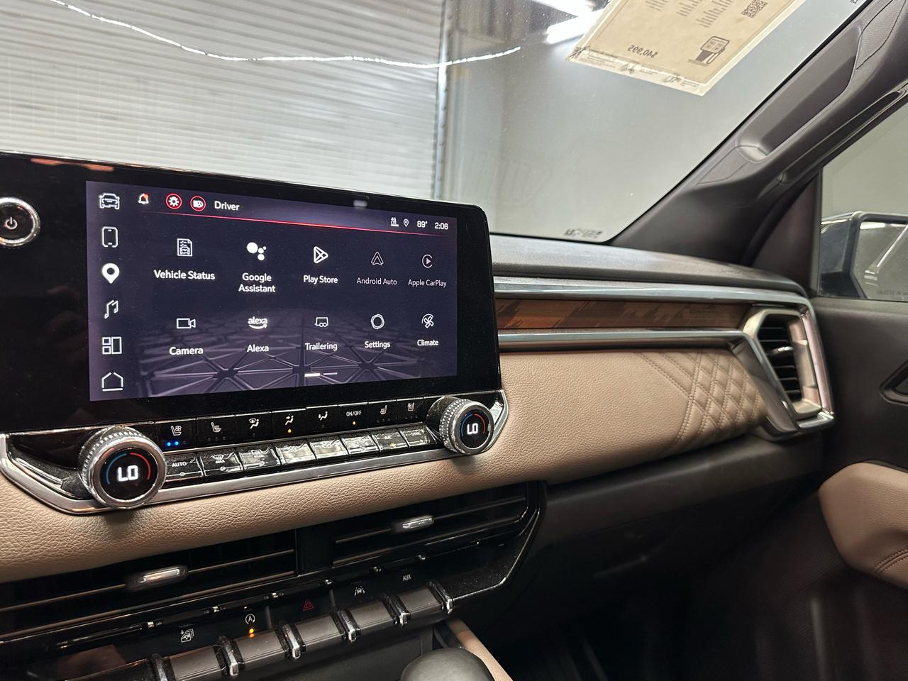 GMC Canyon Denali Crew Cab 4WD 2024