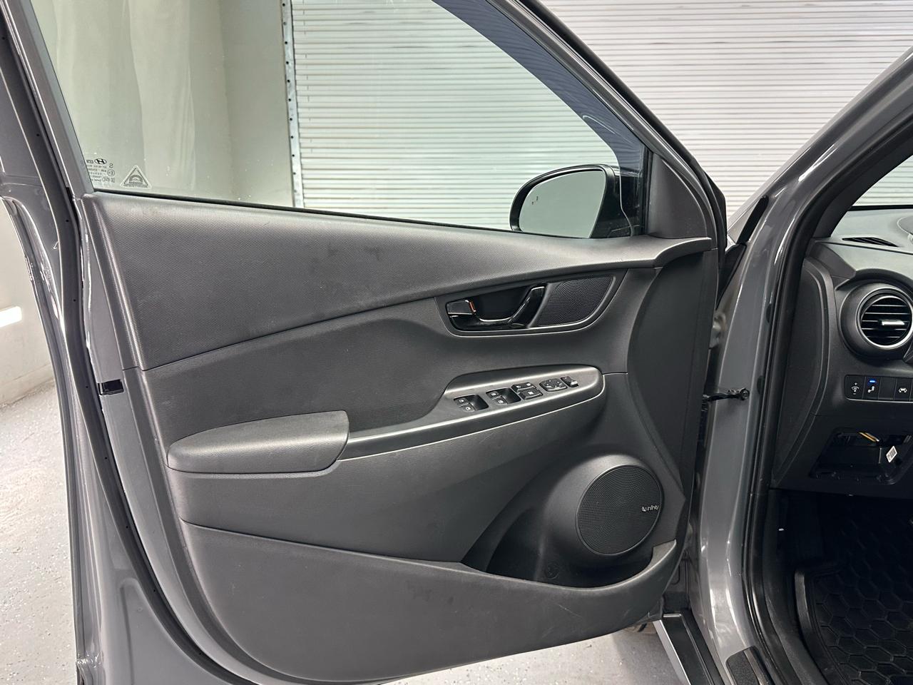 Hyundai Kona NIGHT AWD 2021