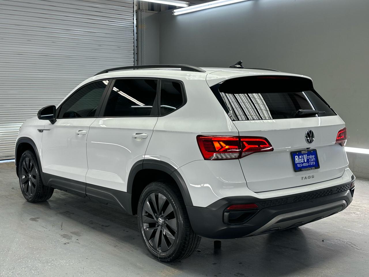 Volkswagen Taos S 2023