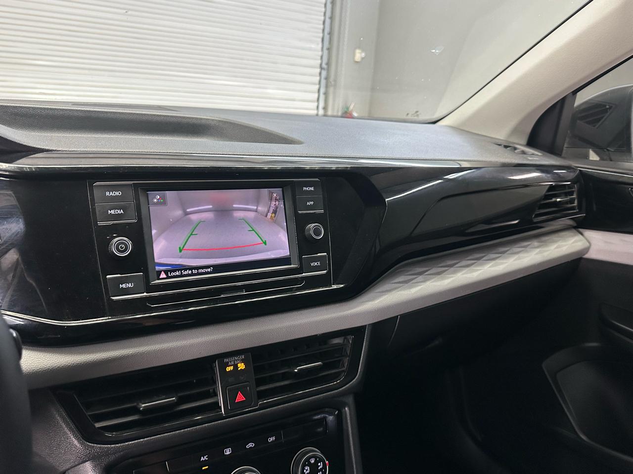 Volkswagen Taos S 2023