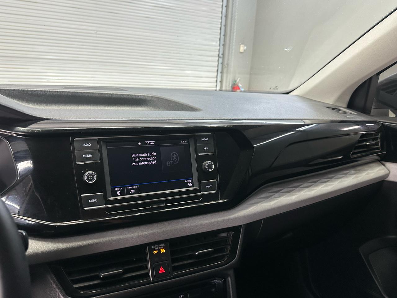 Volkswagen Taos S 2023