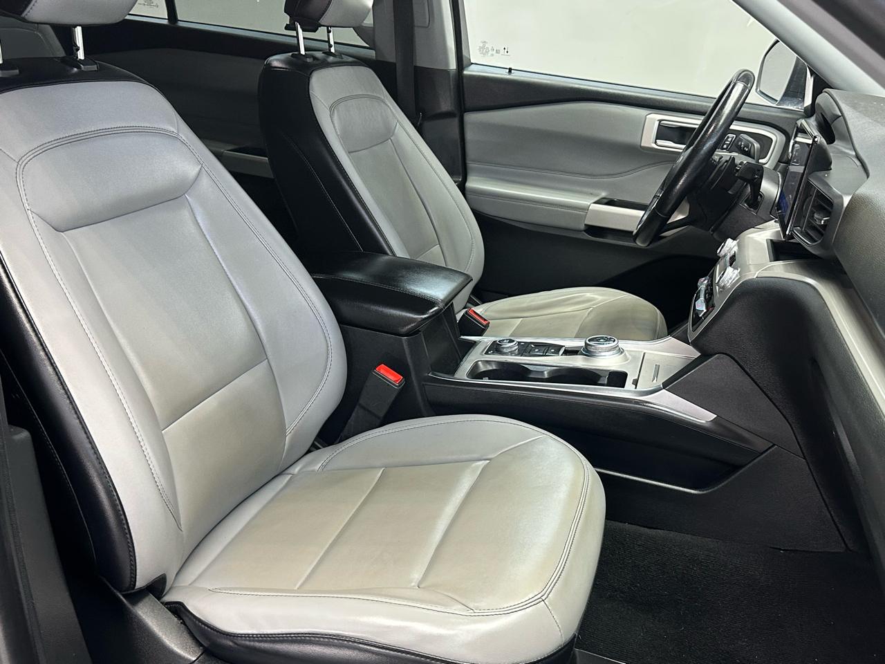 Ford Explorer XLT AWD 2021