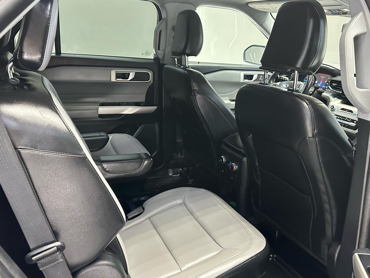 Ford Explorer XLT AWD 2021