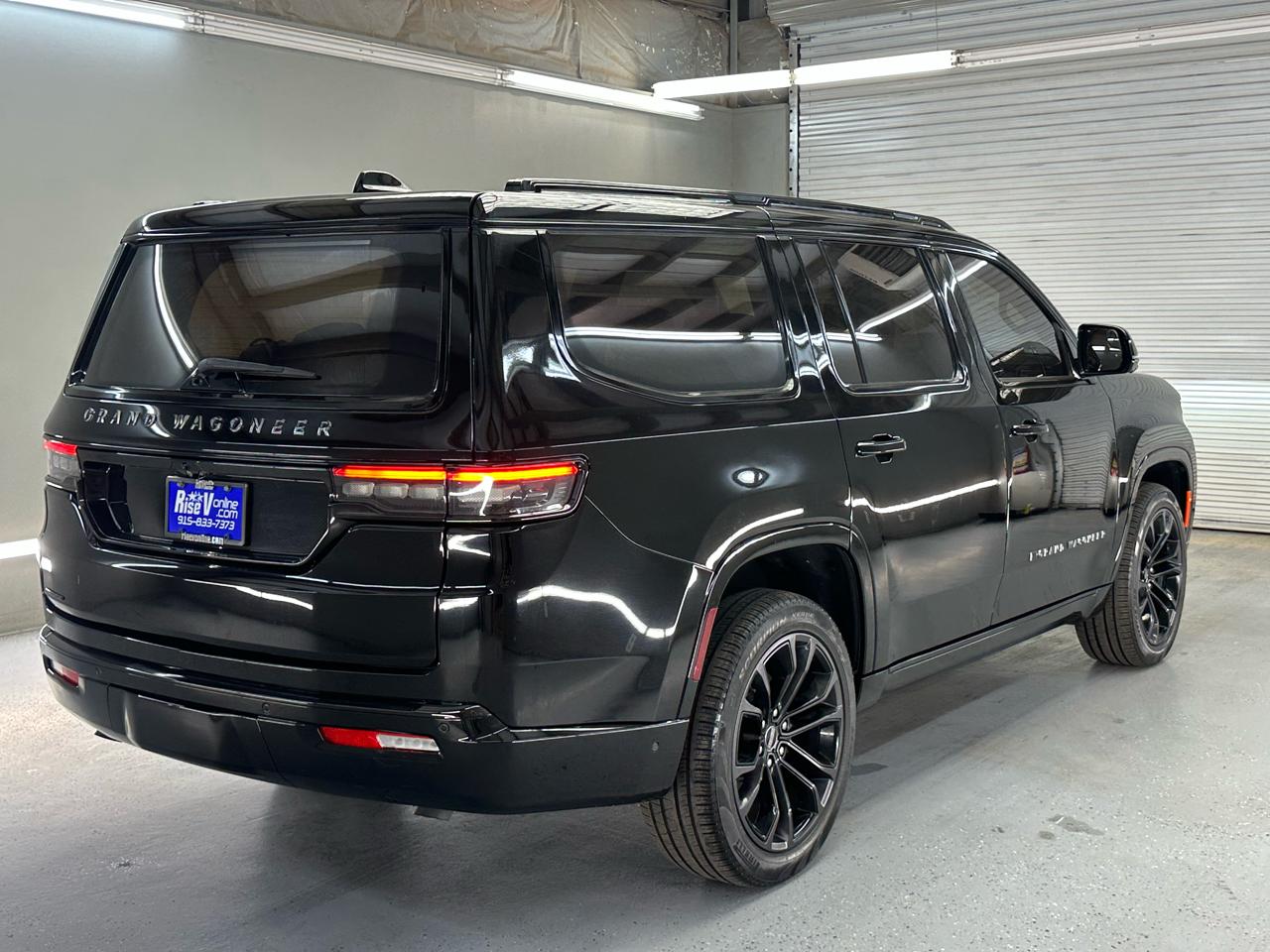 Jeep Grand Wagoneer Series II Obsidian 4x4 2023