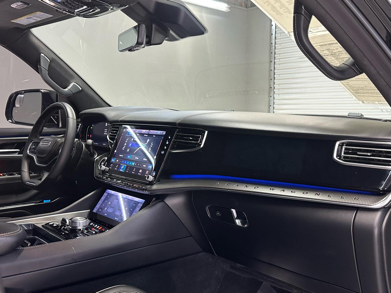 Jeep Grand Wagoneer Series II Obsidian 4x4 2023