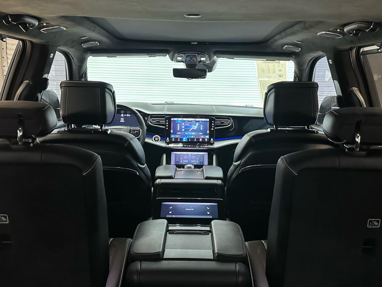 Jeep Grand Wagoneer Series II Obsidian 4x4 2023