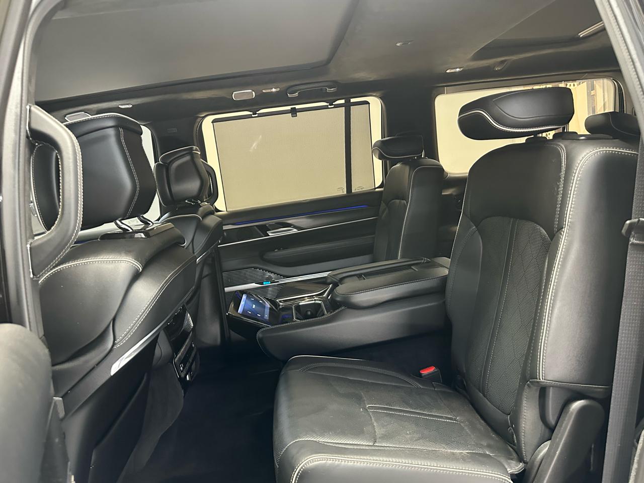 Jeep Grand Wagoneer Series II Obsidian 4x4 2023