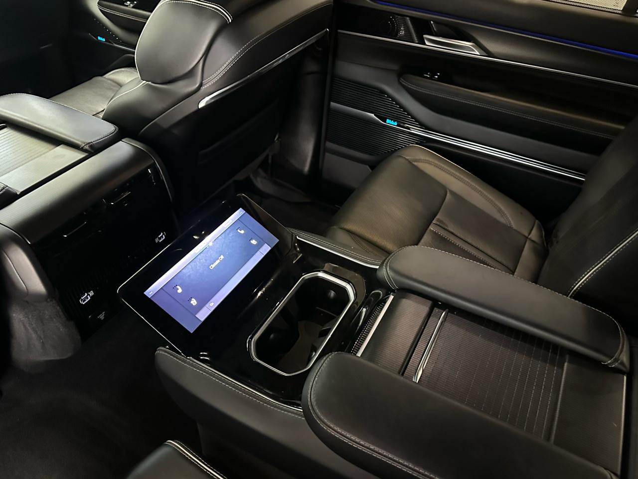 Jeep Grand Wagoneer Series II Obsidian 4x4 2023