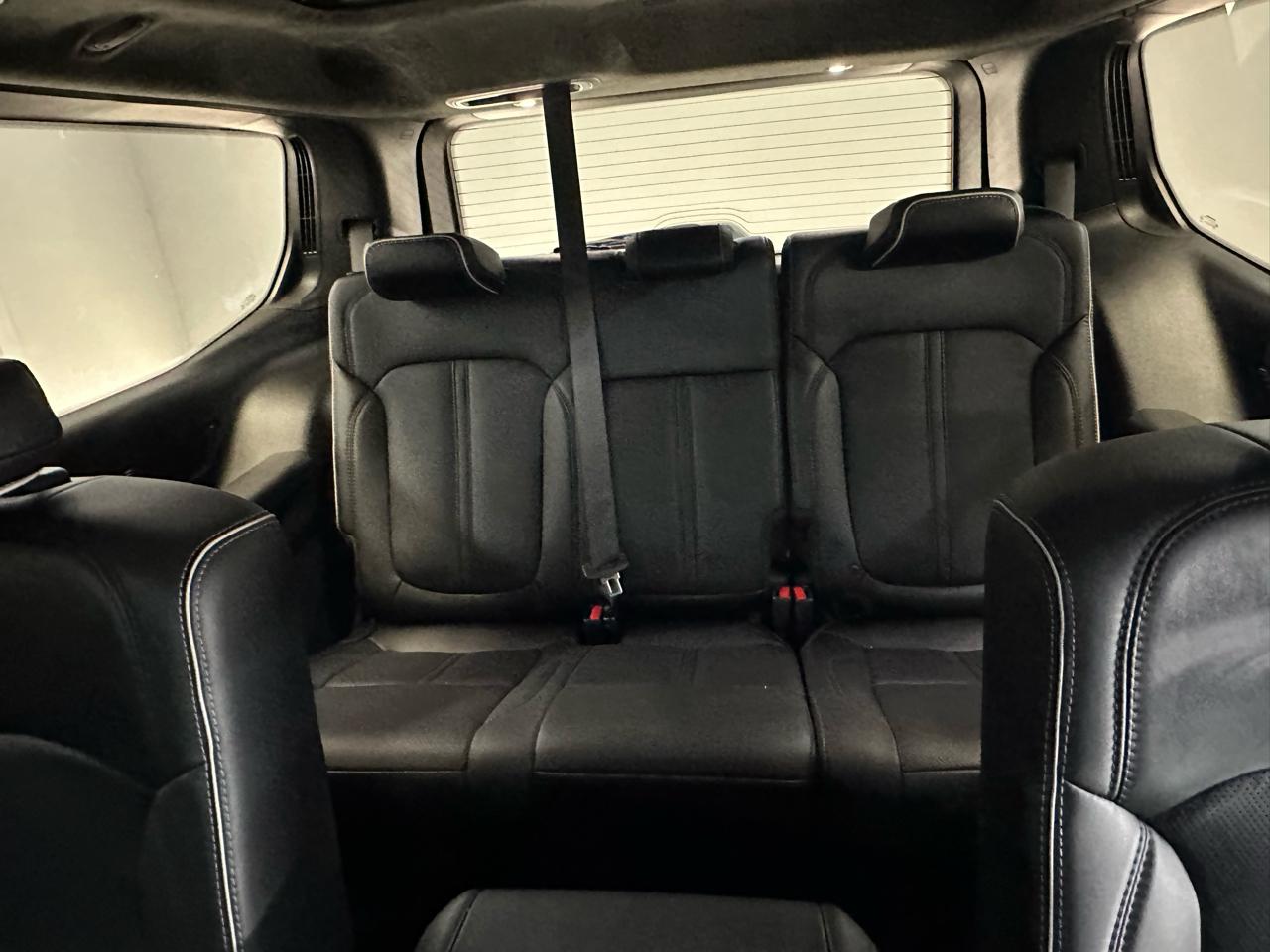 Jeep Grand Wagoneer Series II Obsidian 4x4 2023