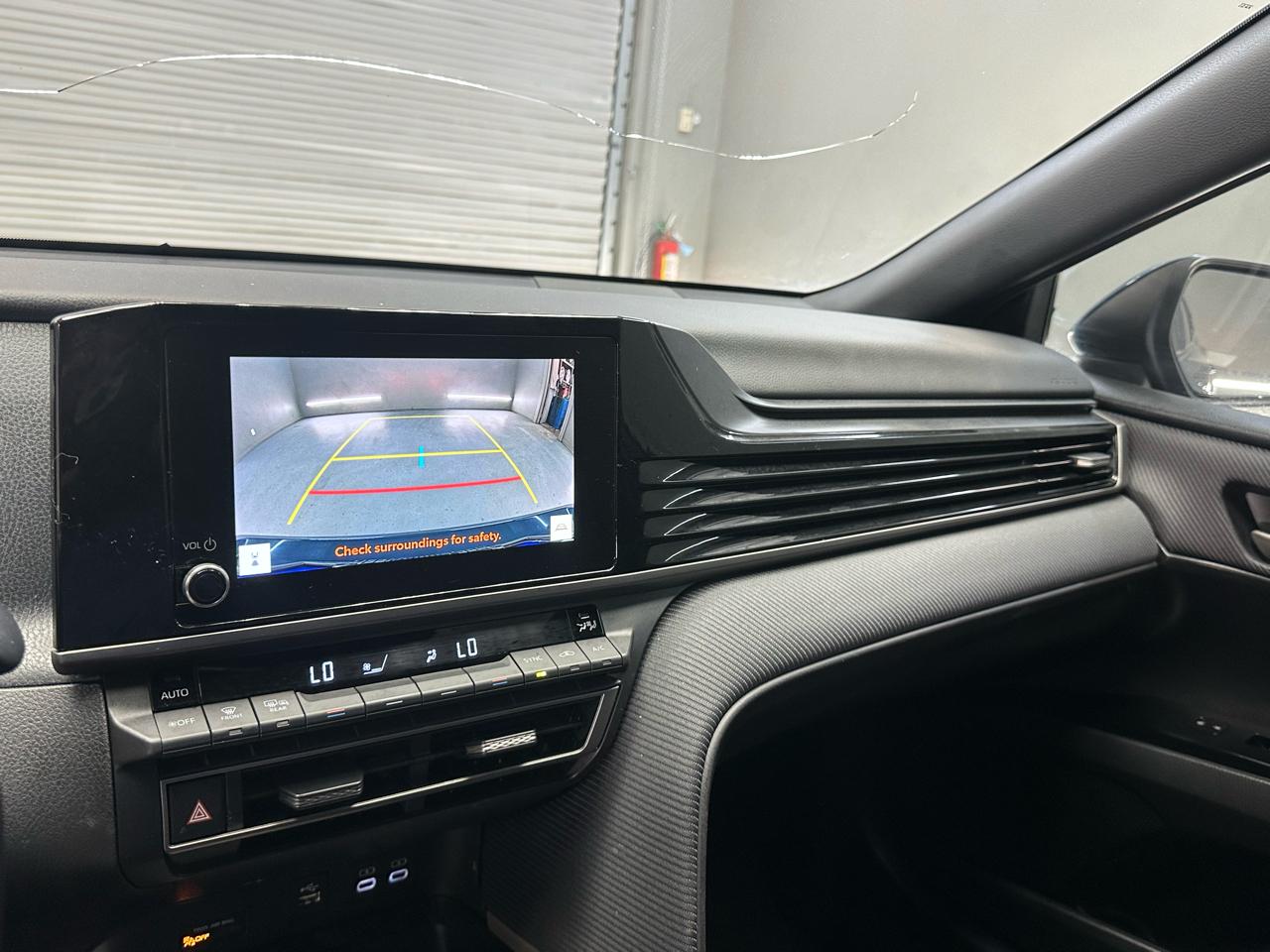 Toyota Camry Hybrid XLE 2025