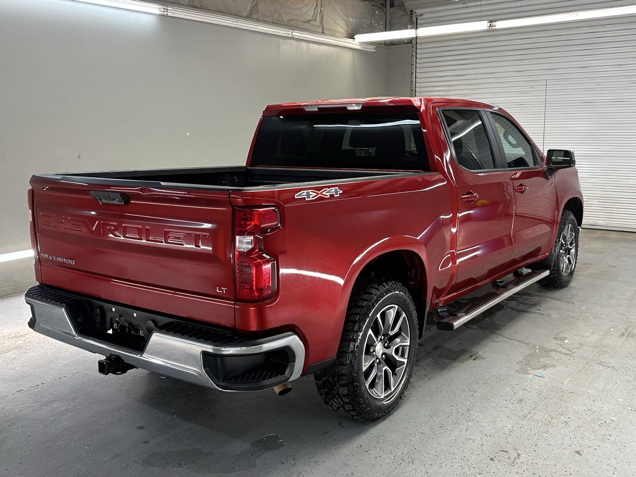 Chevrolet Silverado 1500 LT Crew Cab 4WD 2024