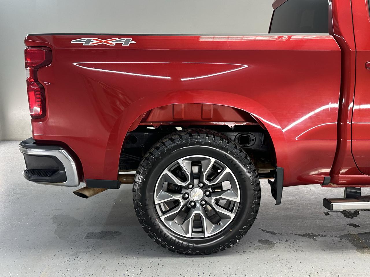 Chevrolet Silverado 1500 LT Crew Cab 4WD 2024