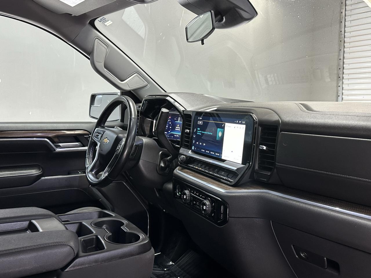 Chevrolet Silverado 1500 LT Crew Cab 4WD 2024