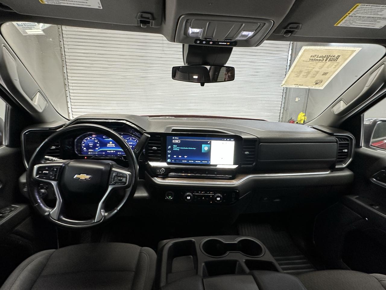 Chevrolet Silverado 1500 LT Crew Cab 4WD 2024