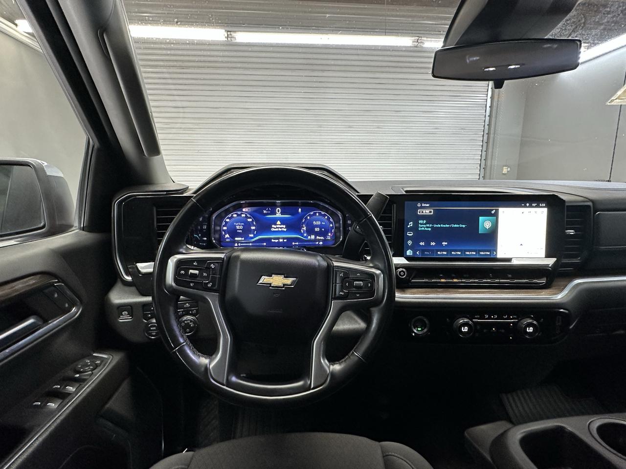 Chevrolet Silverado 1500 LT Crew Cab 4WD 2024
