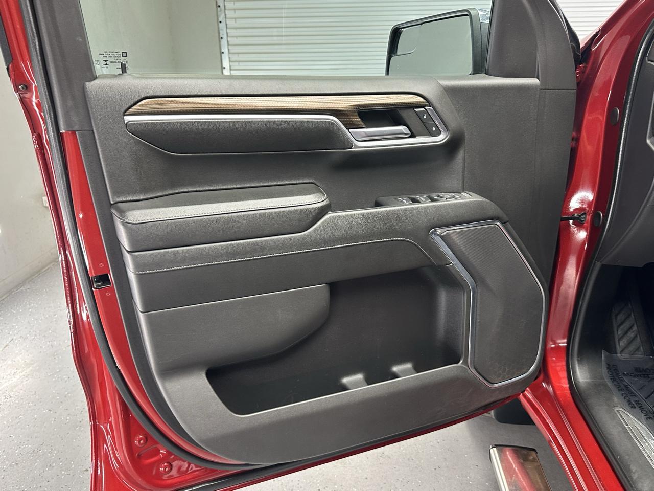 Chevrolet Silverado 1500 LT Crew Cab 4WD 2024