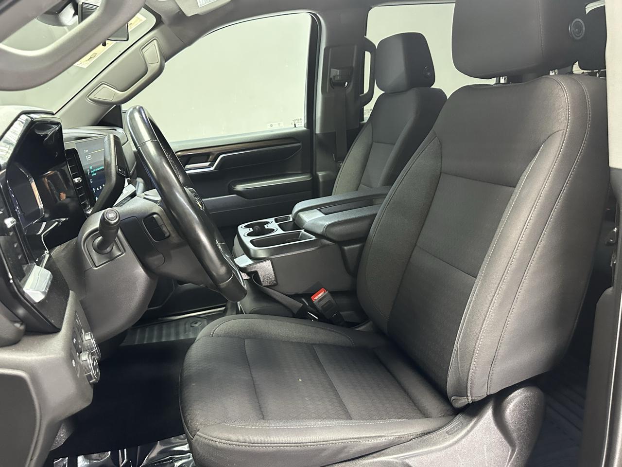Chevrolet Silverado 1500 LT Crew Cab 4WD 2024