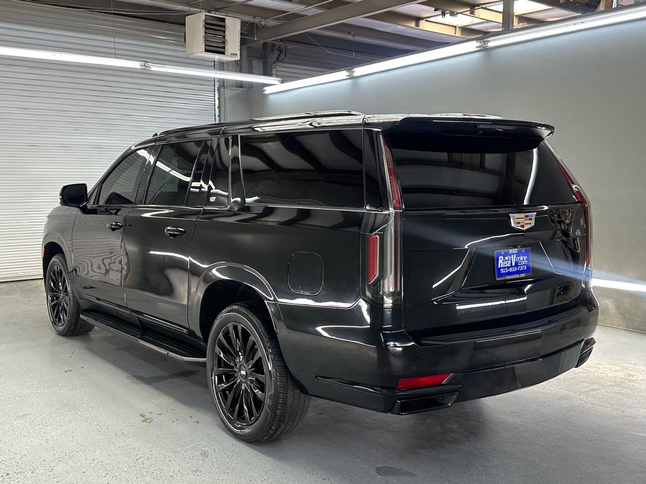 Cadillac Escalade ESV 2WD Luxury 2023