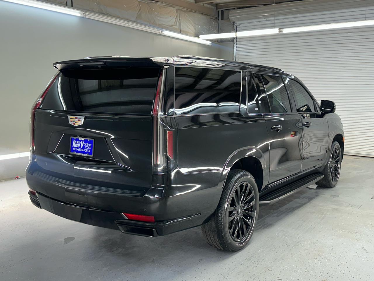 Cadillac Escalade ESV 2WD Luxury 2023
