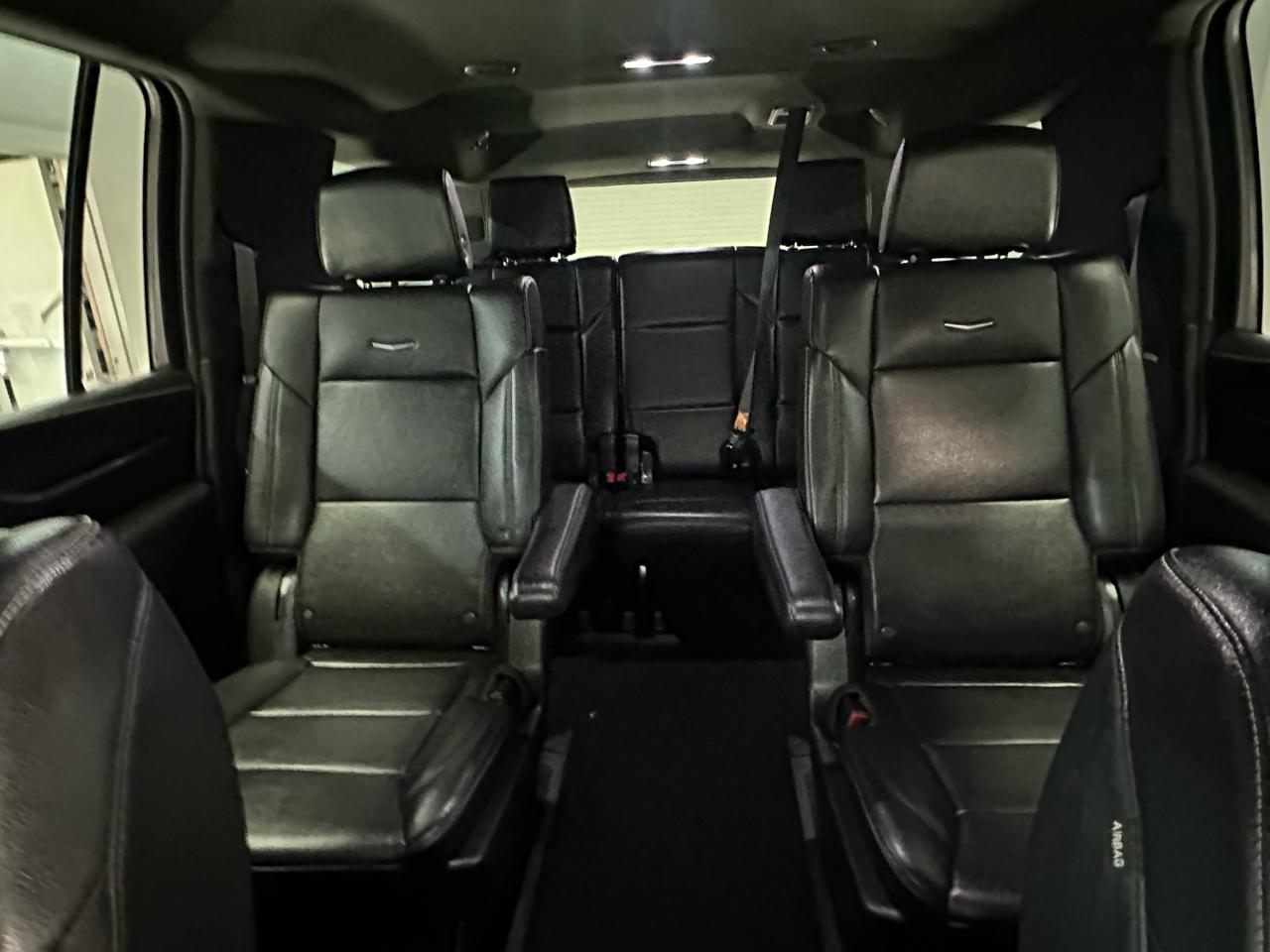 Cadillac Escalade ESV 2WD Luxury 2023