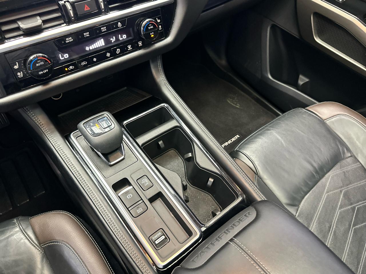 Nissan Pathfinder Platinum 2022