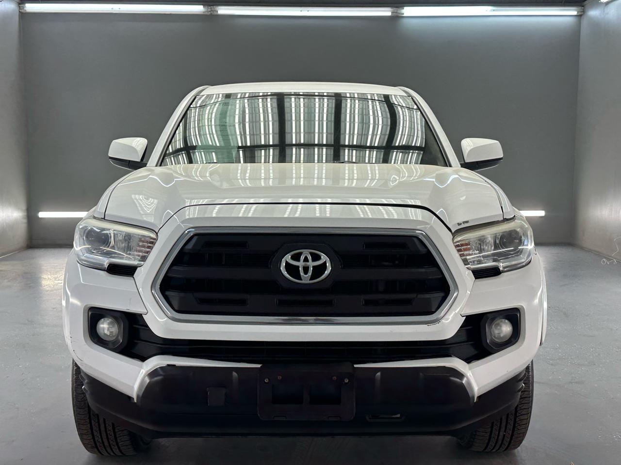 Toyota Tacoma  2017