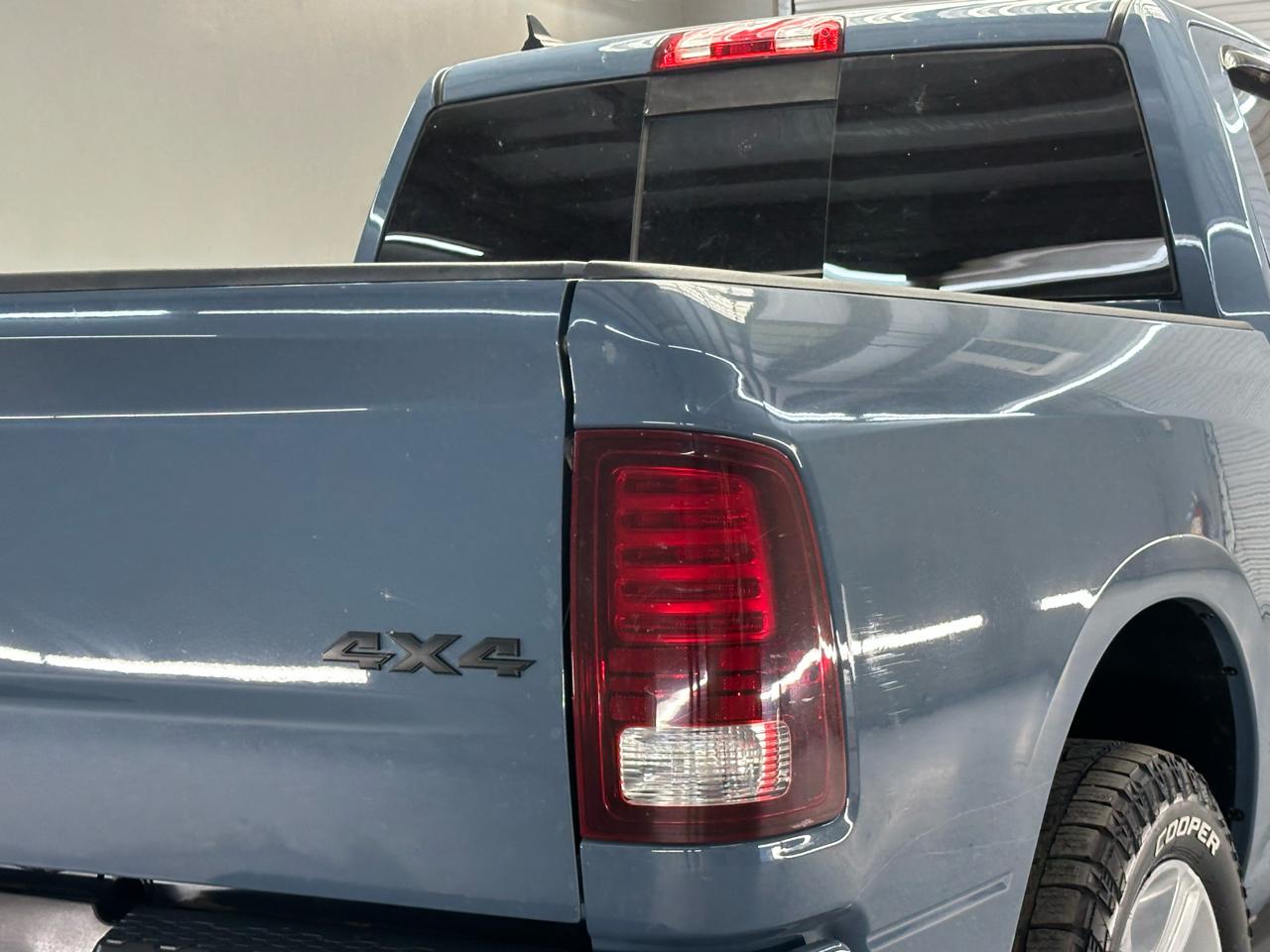 RAM 1500 Sport Crew Cab SWB 4WD 2015