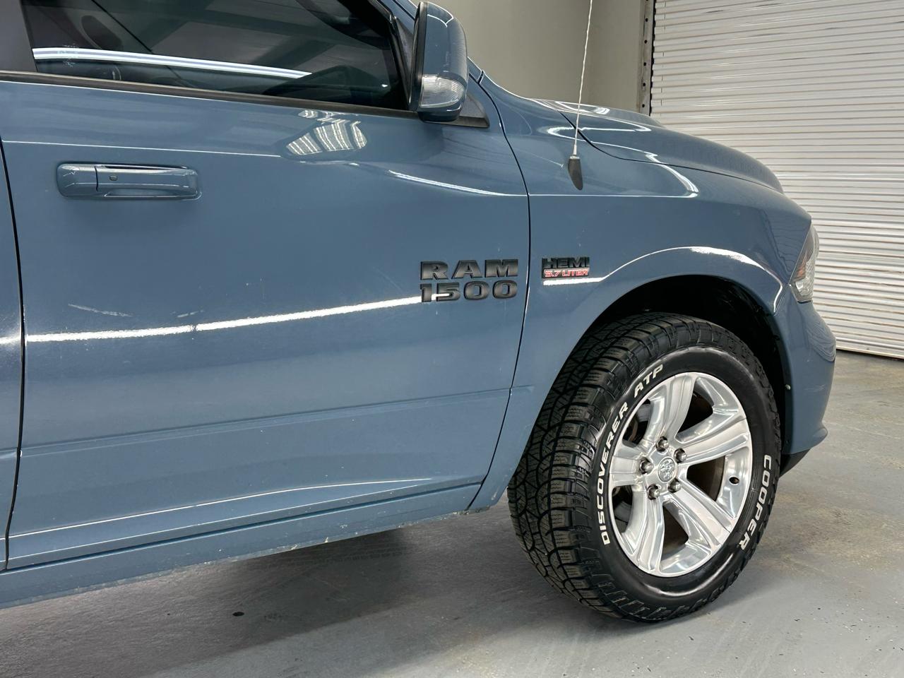 RAM 1500 Sport Crew Cab SWB 4WD 2015