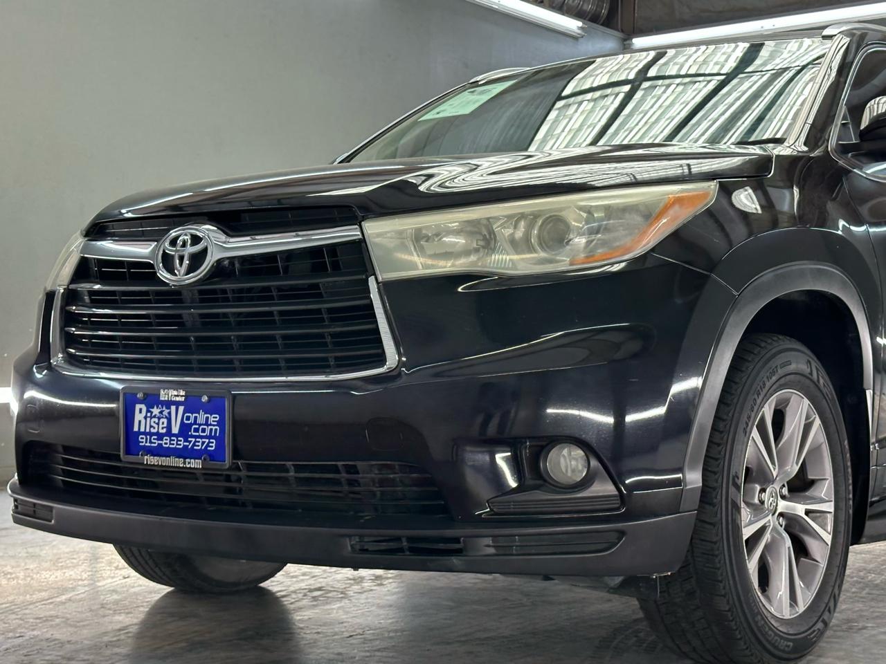 Toyota Highlander XLE FWD V6 2015