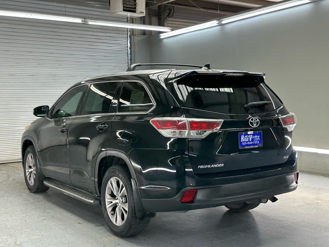Toyota Highlander XLE FWD V6 2015