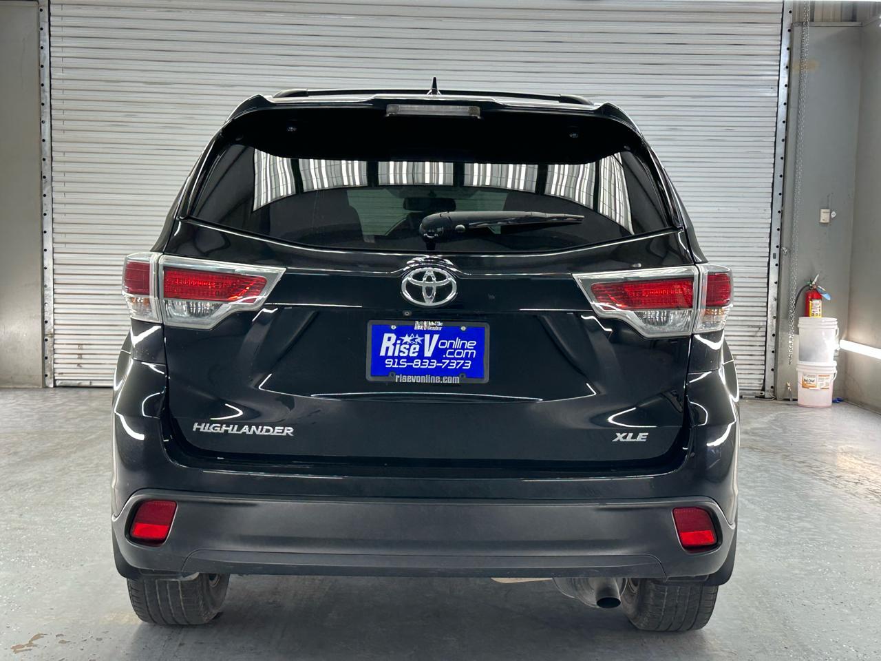Toyota Highlander XLE FWD V6 2015