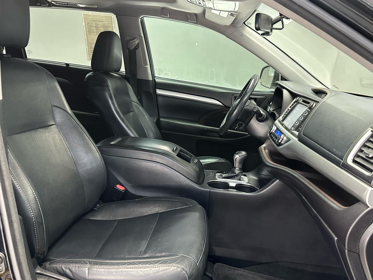 Toyota Highlander XLE FWD V6 2015