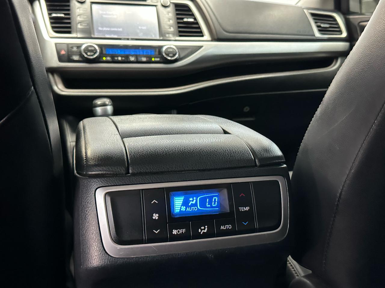 Toyota Highlander XLE FWD V6 2015