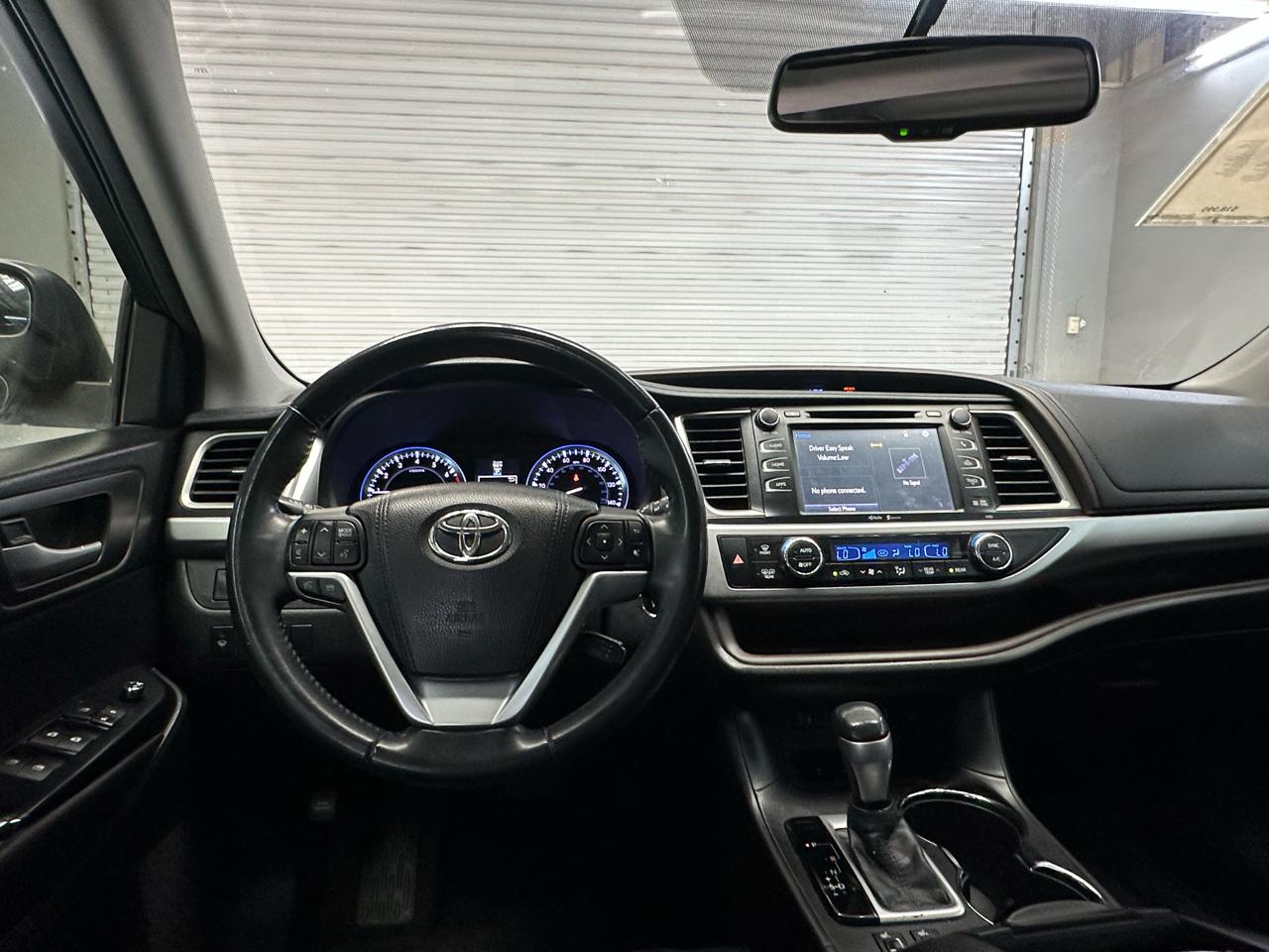 Toyota Highlander XLE FWD V6 2015