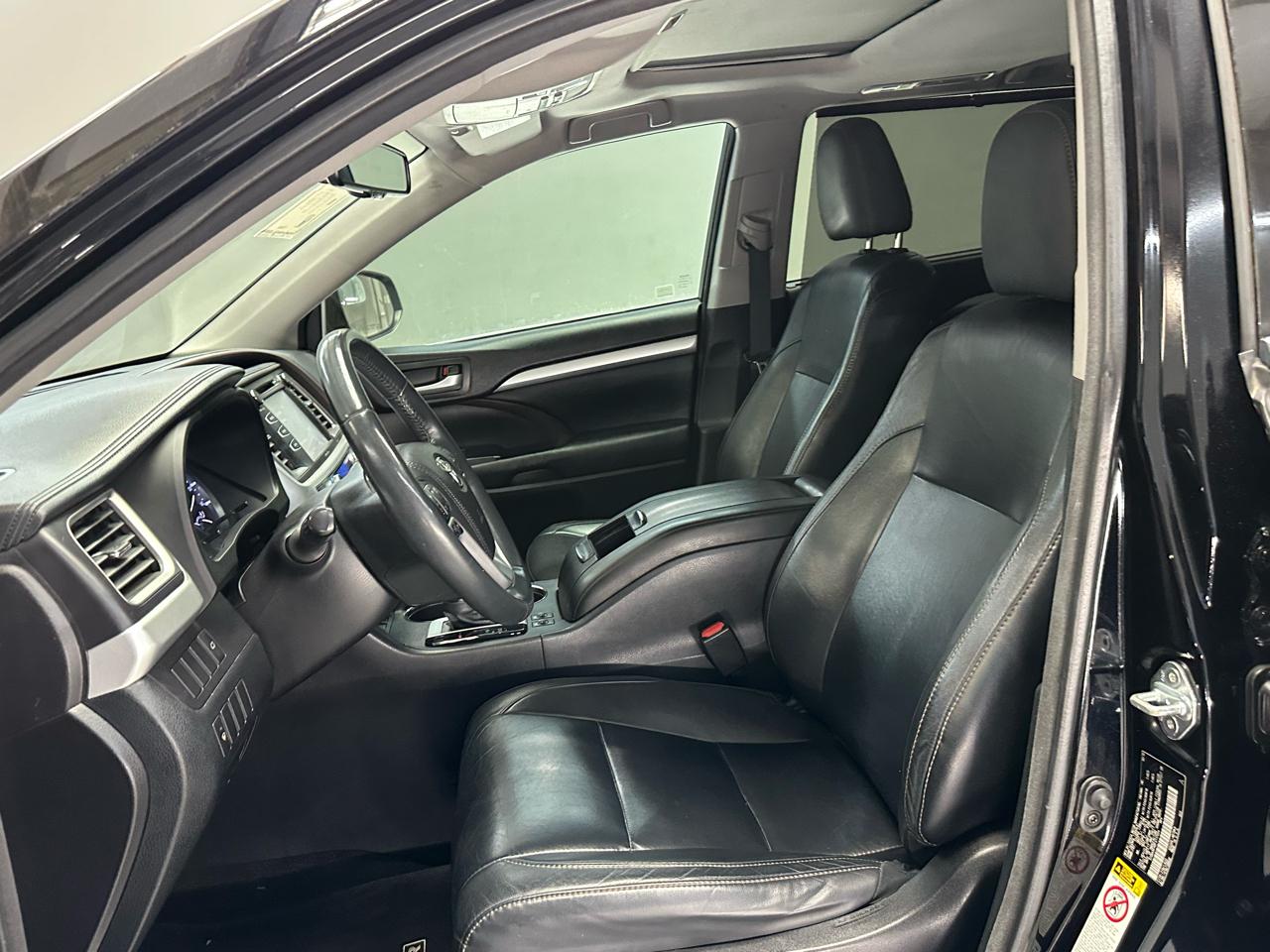 Toyota Highlander XLE FWD V6 2015