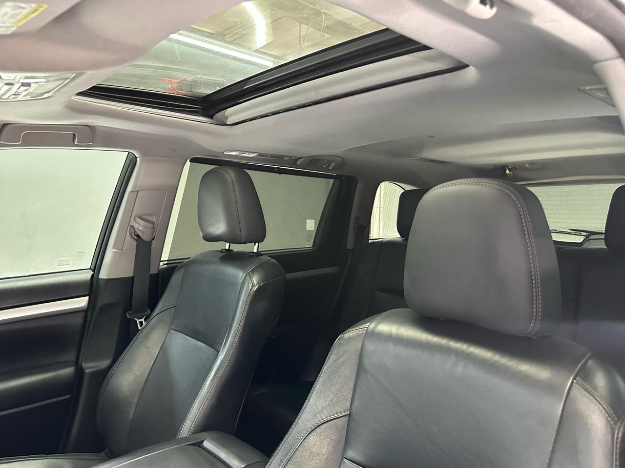 Toyota Highlander XLE FWD V6 2015