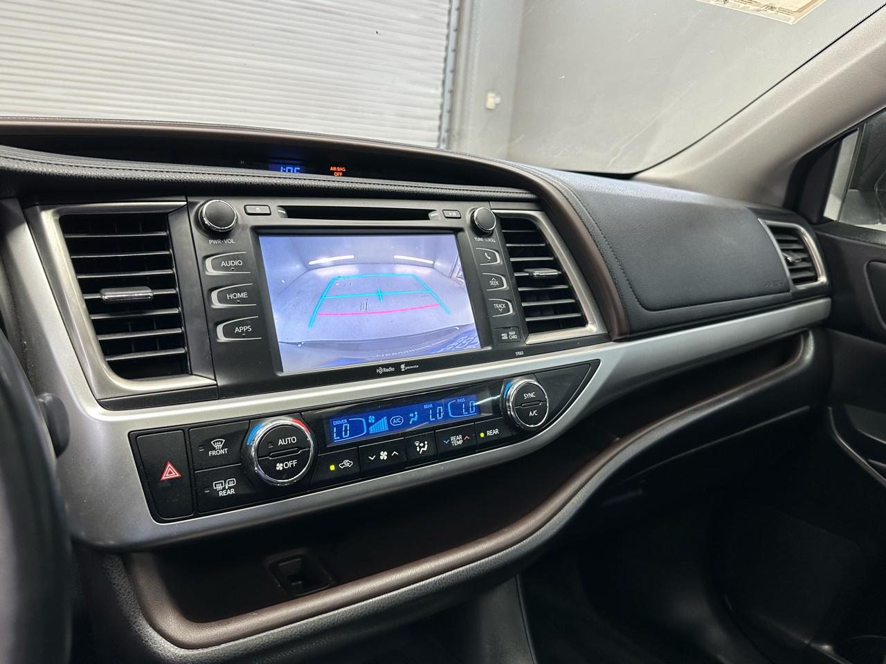 Toyota Highlander XLE FWD V6 2015