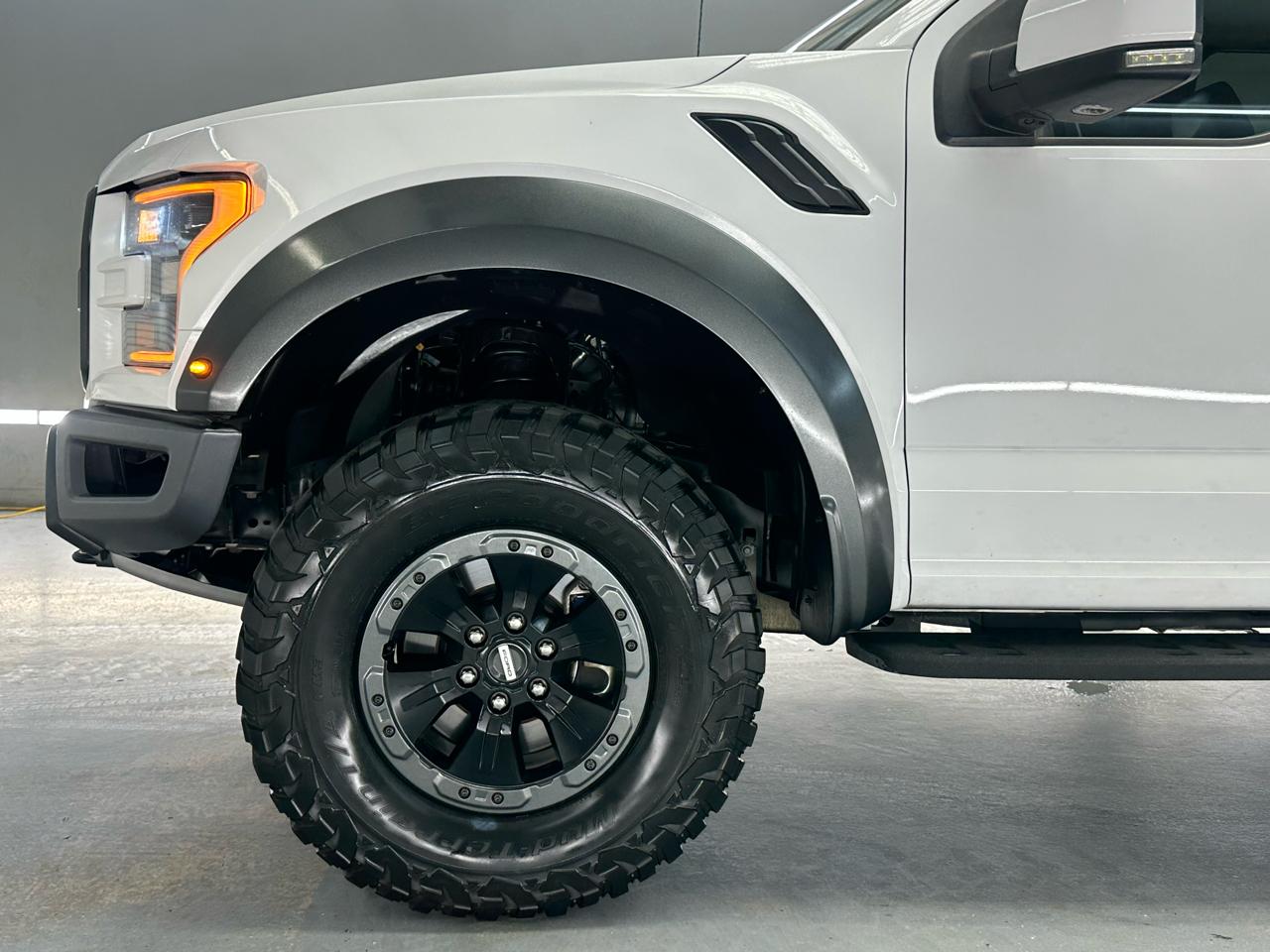Ford F-150 Raptor SuperCrew 4WD 2018
