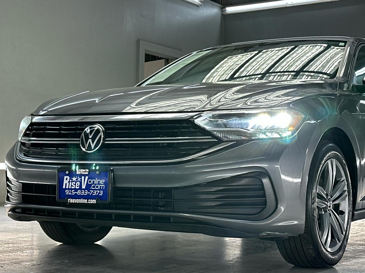 Volkswagen Jetta SE 2024