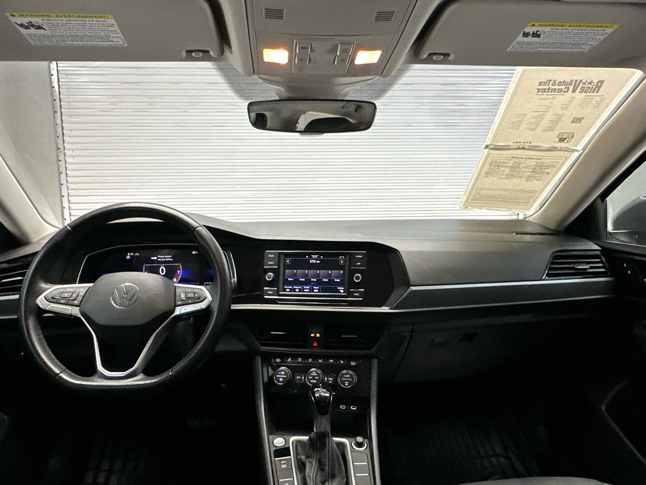 Volkswagen Jetta SE 2024