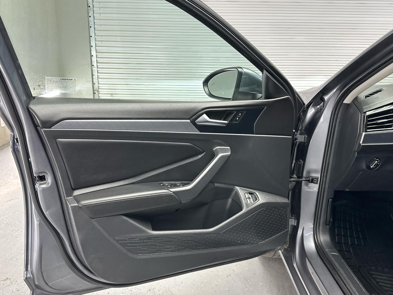 Volkswagen Jetta SE 2024