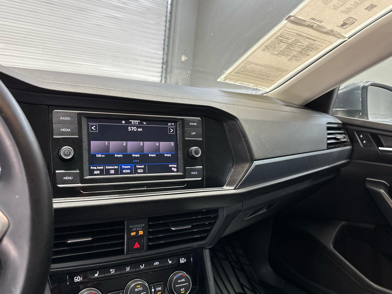 Volkswagen Jetta SE 2024