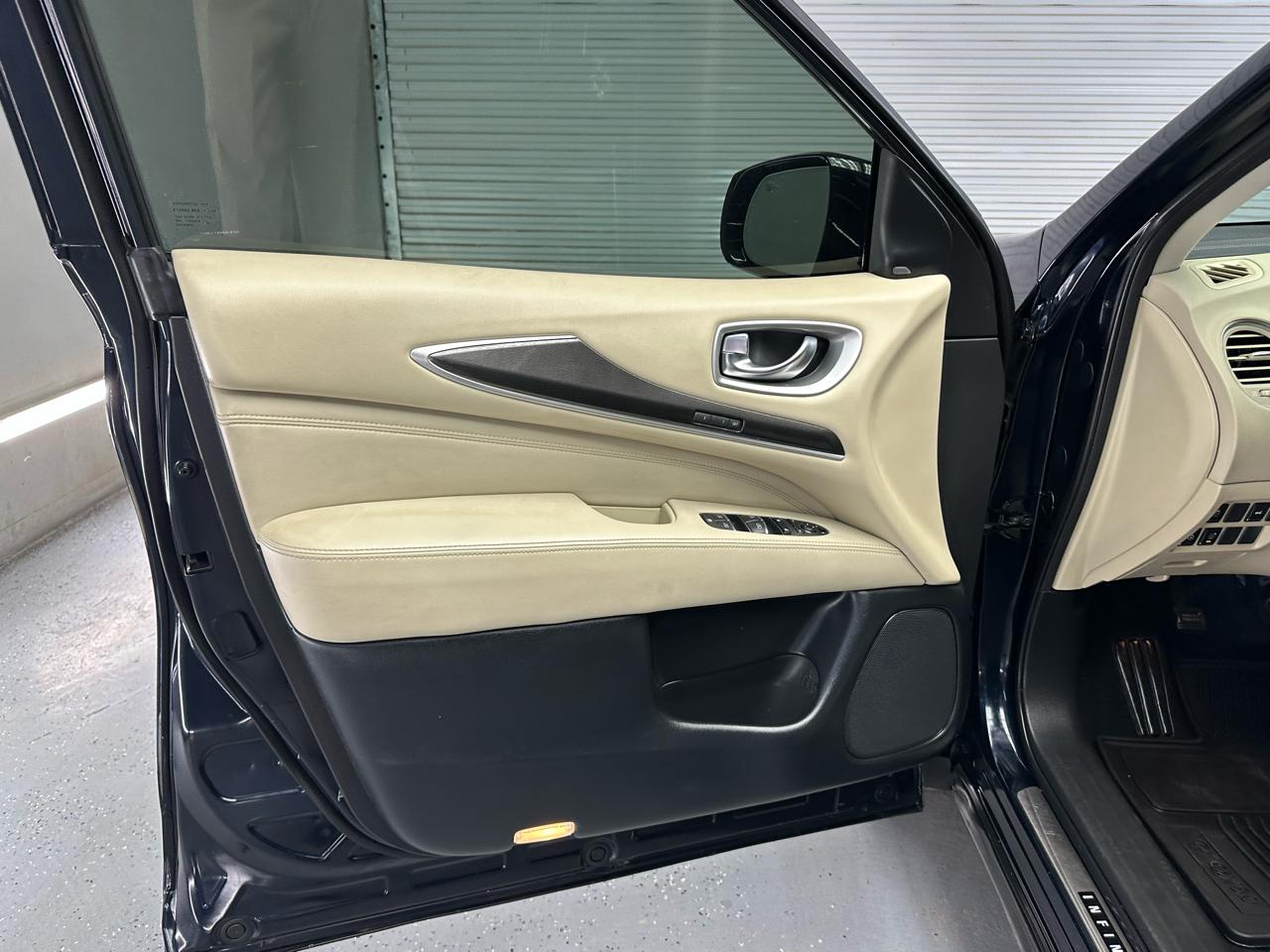Infiniti QX60 PURE 2020