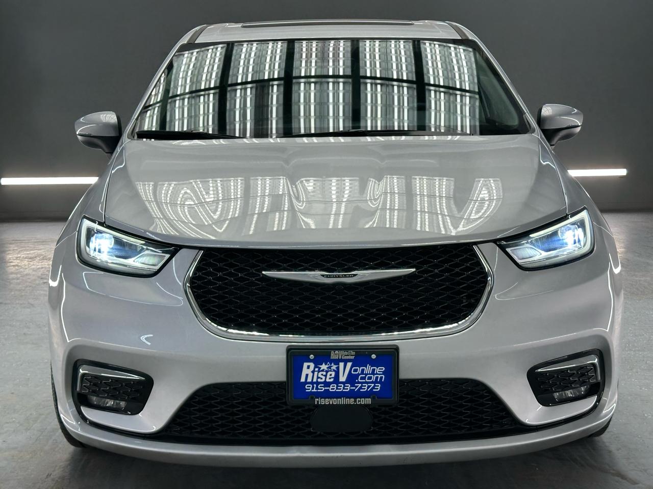 Chrysler Pacifica Touring L 2023