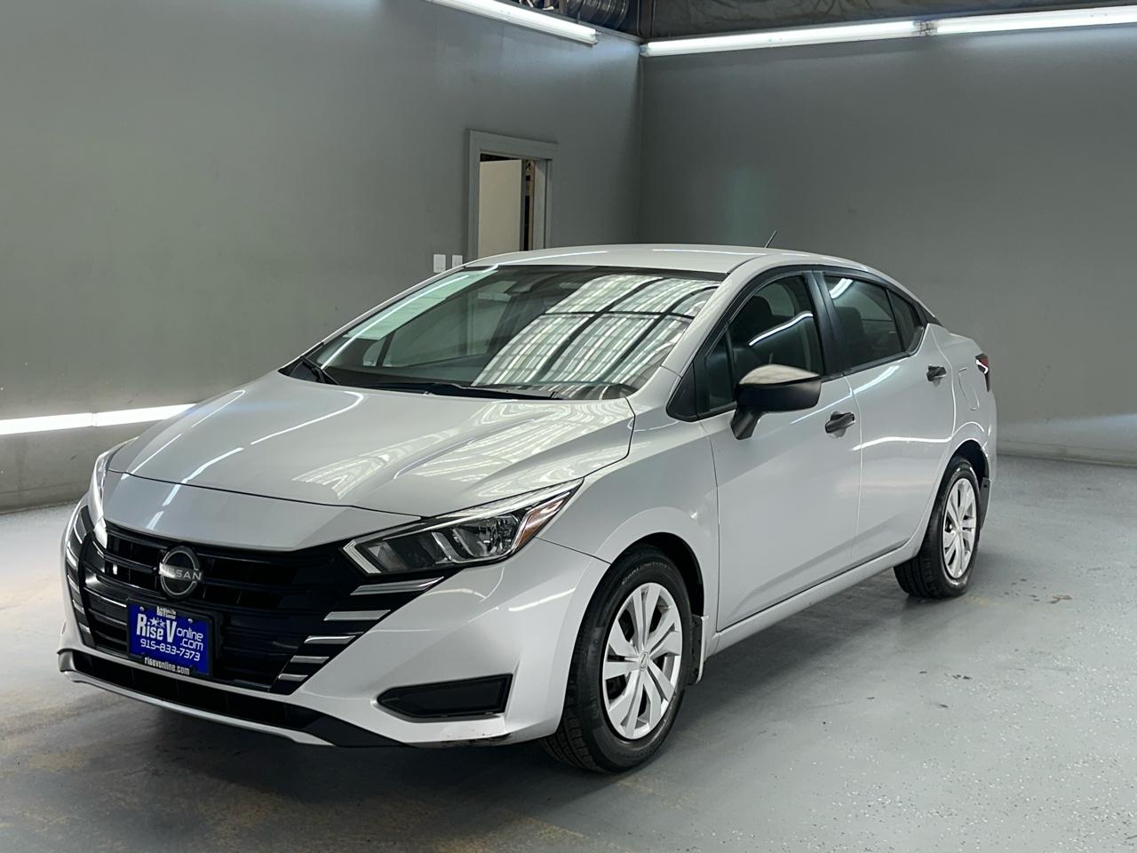 Nissan Versa S CVT 2024