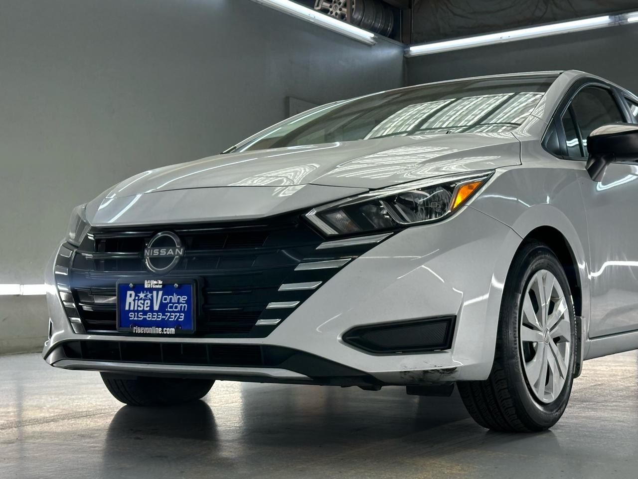 Nissan Versa S CVT 2024