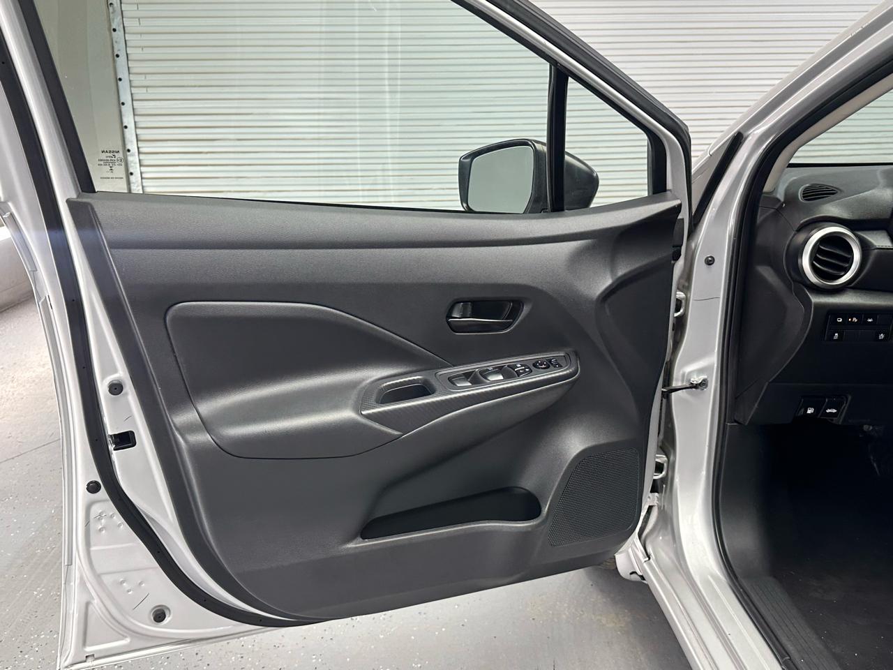 Nissan Versa S CVT 2024