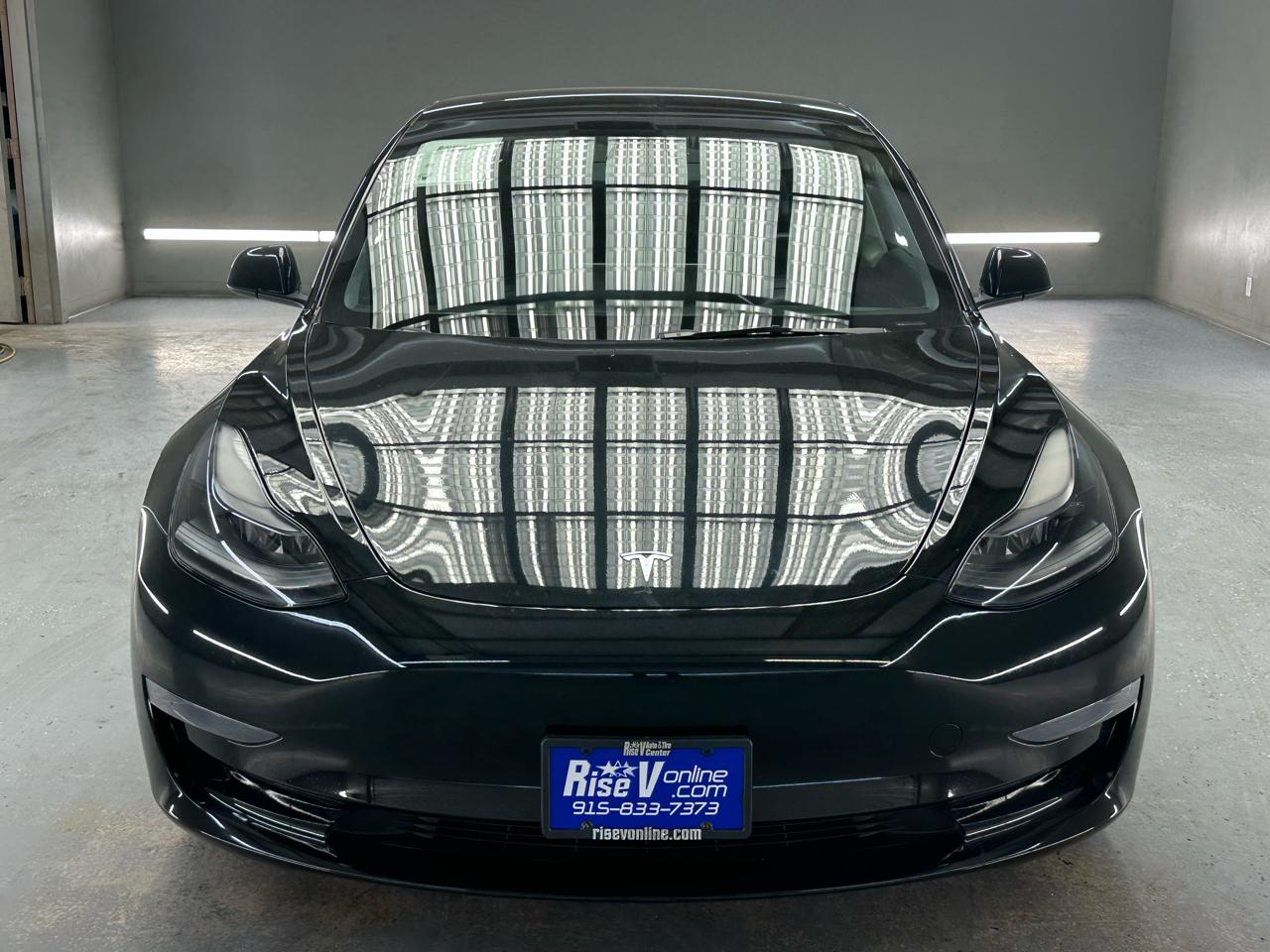 Tesla Model 3  2023