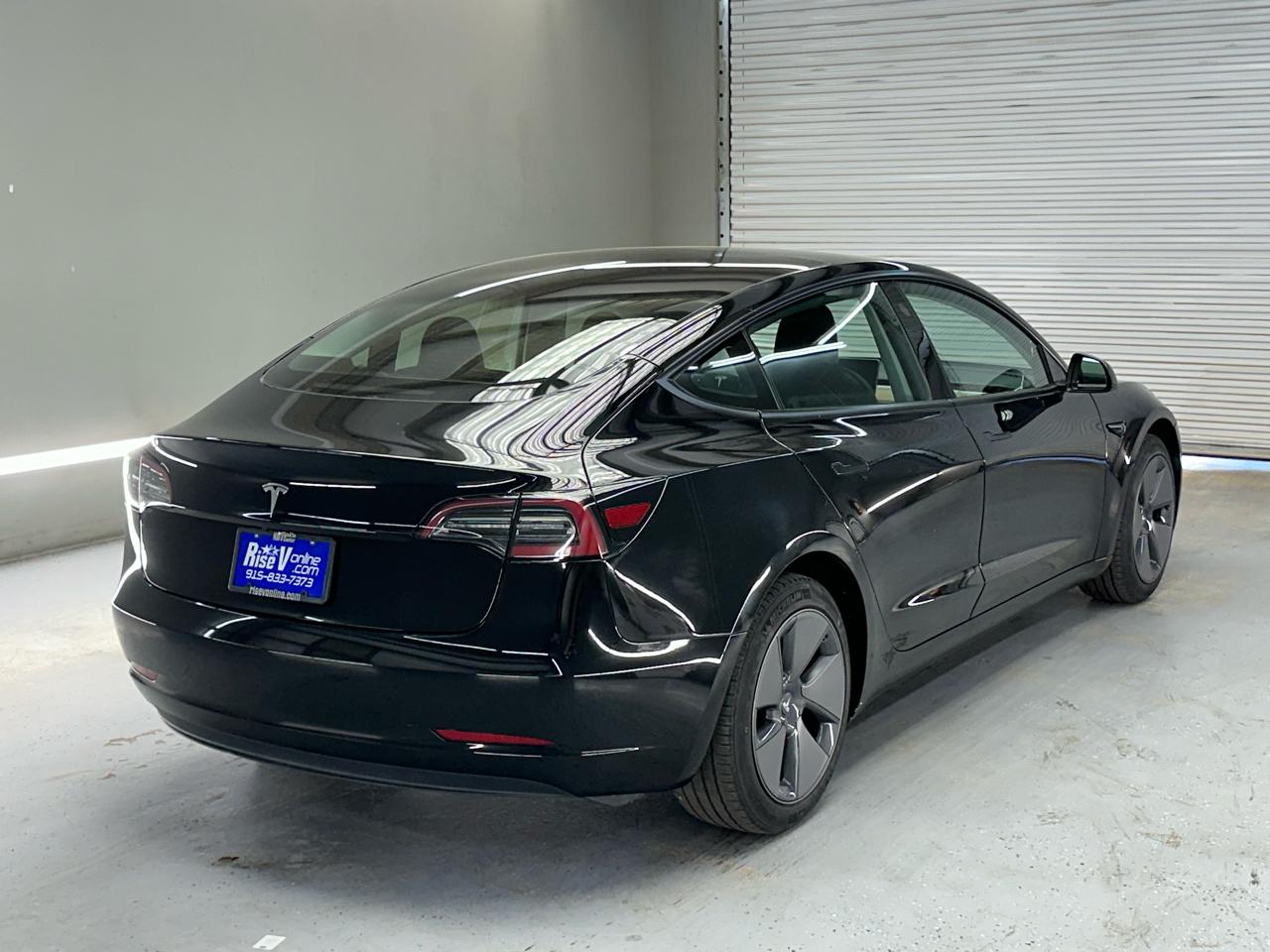 Tesla Model 3  2023