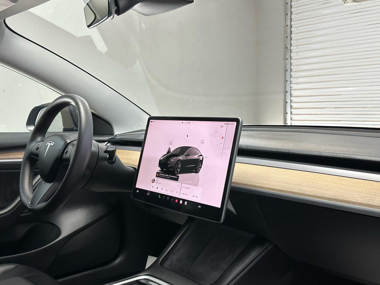 Tesla Model 3  2023